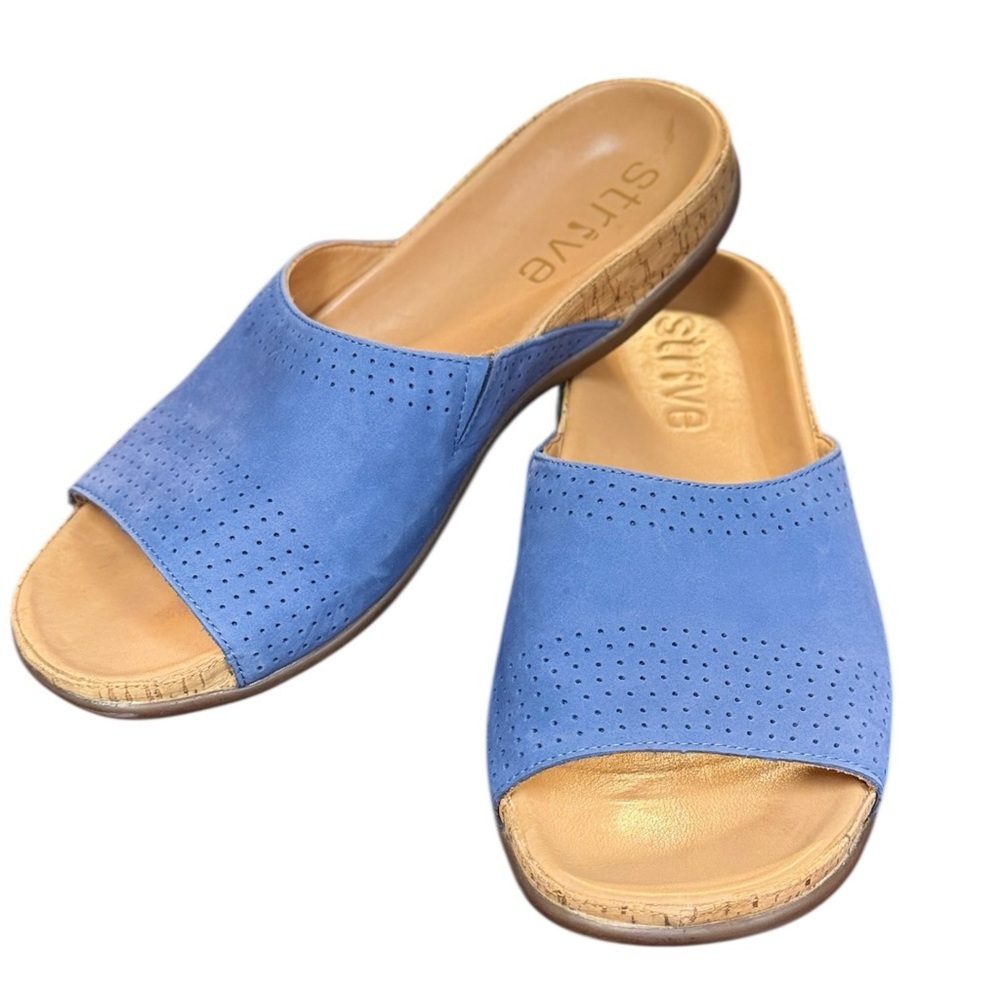 Strive Footwear Marina Bijou
Blue Leather Orthotic Cork Beach Vacation Slip On